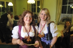 1. Lederhosen-, Dirndl- und Trachtenball 05. 01. 2013